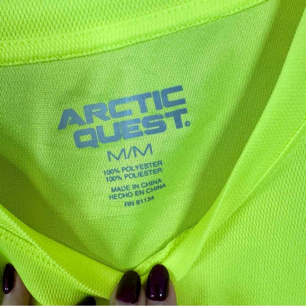 NWT Arctic Quest day glow yellow high visibility t shirt M - Picture 7 of 10